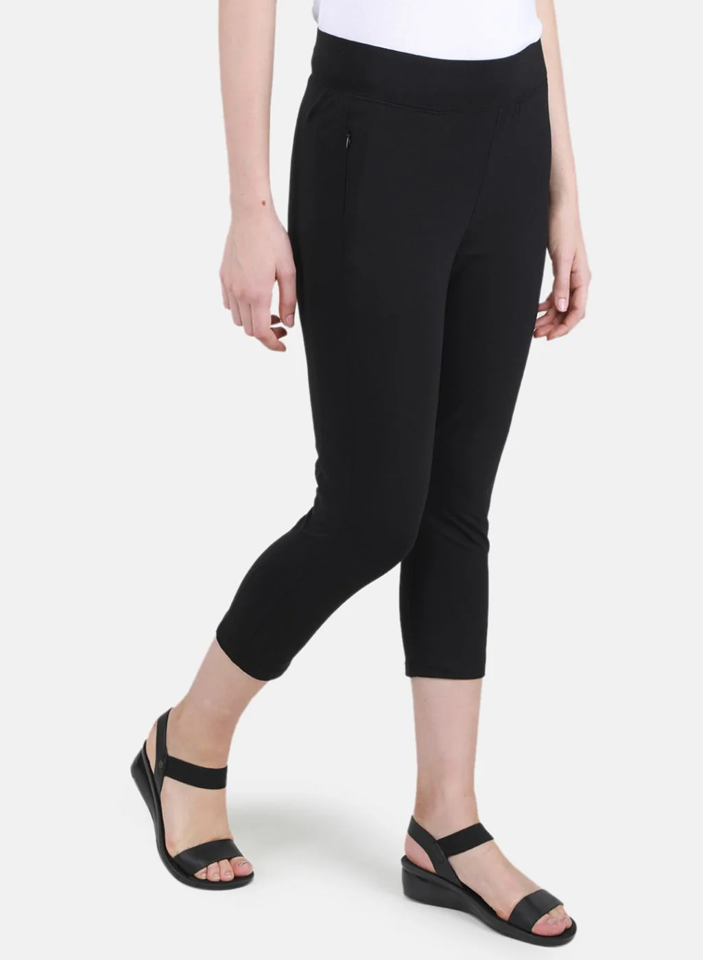 Women Black Solid Capri - Image 6