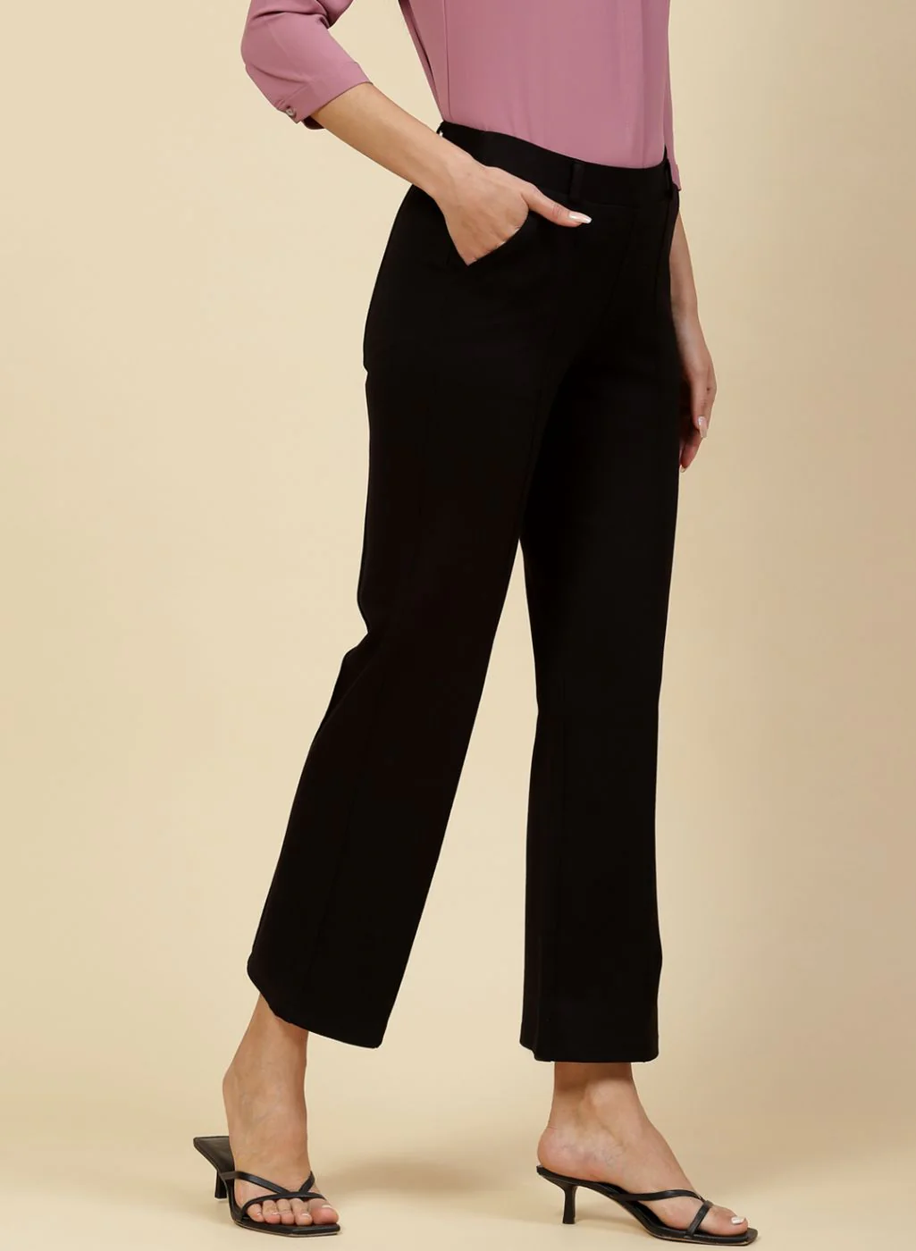 Women Black Solid Jegging - Image 4
