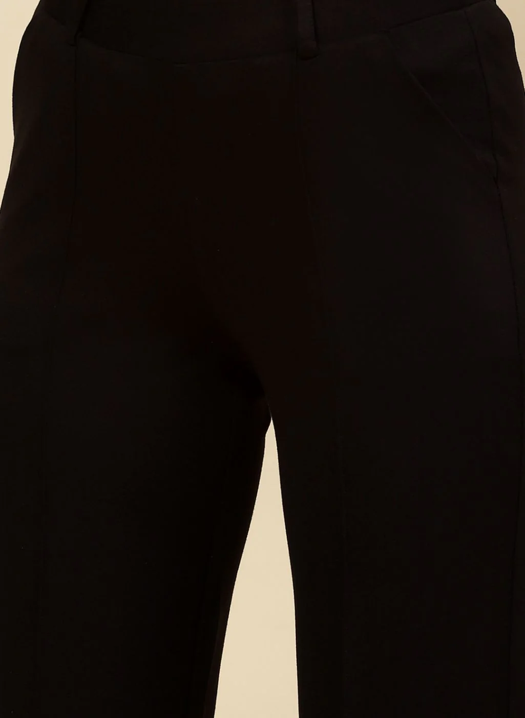 Women Black Solid Jegging - Image 6