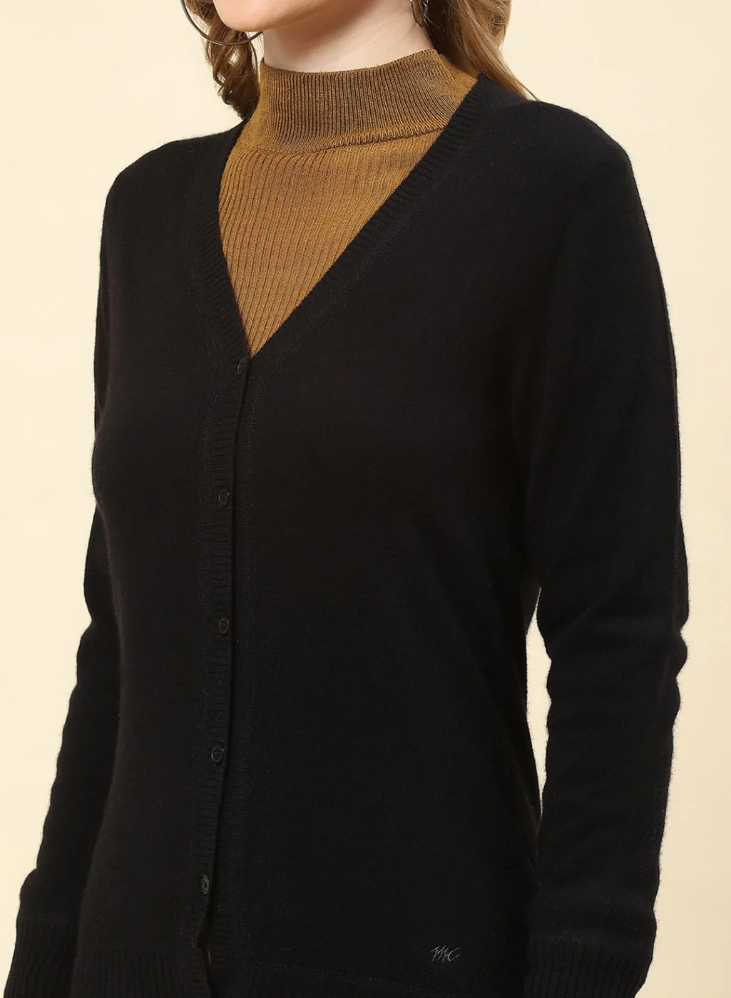 Women Black Solid Lamb wool Cardigan - Image 6