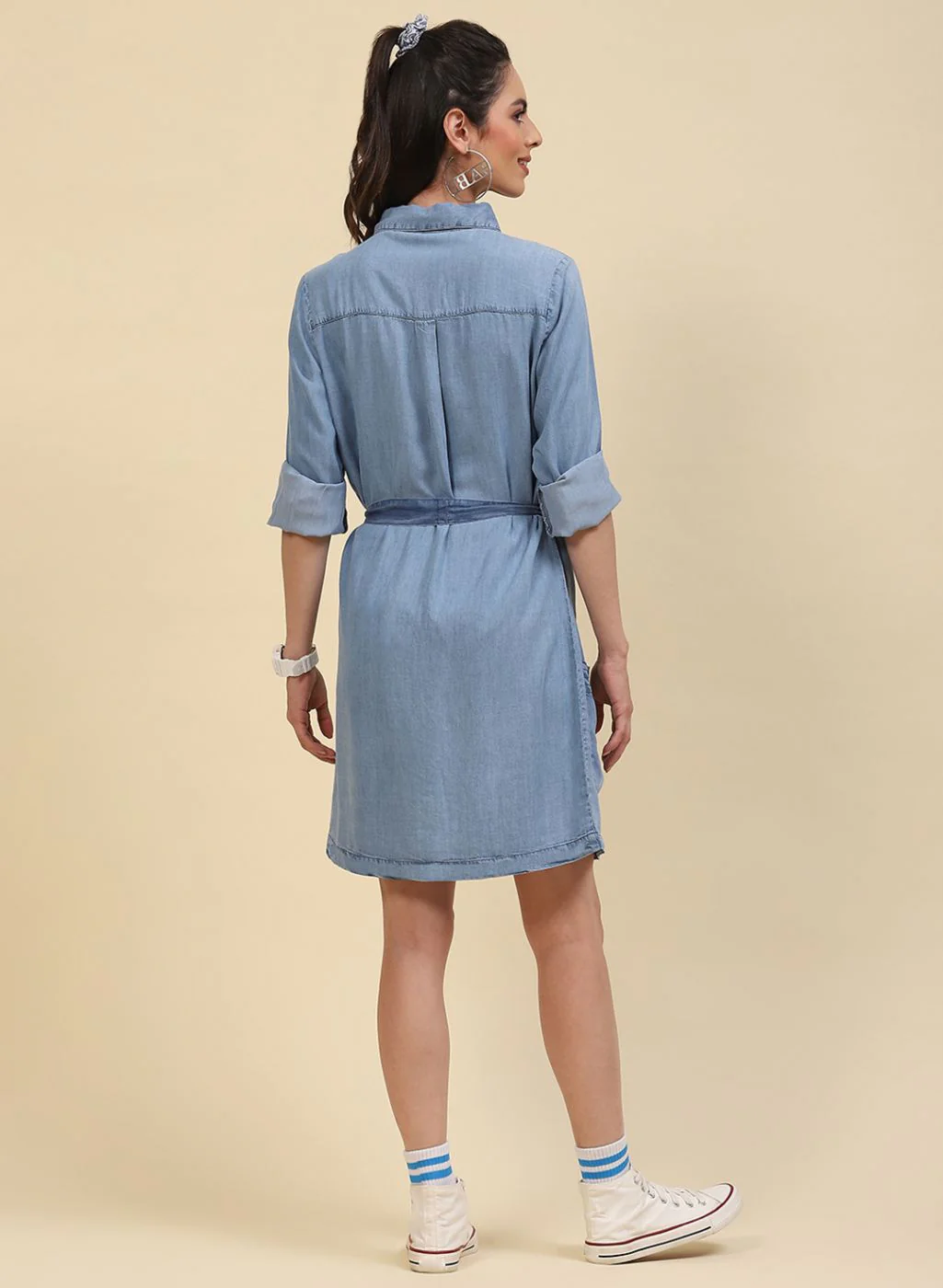 Women Blue Light Wash Tunic - Image 4