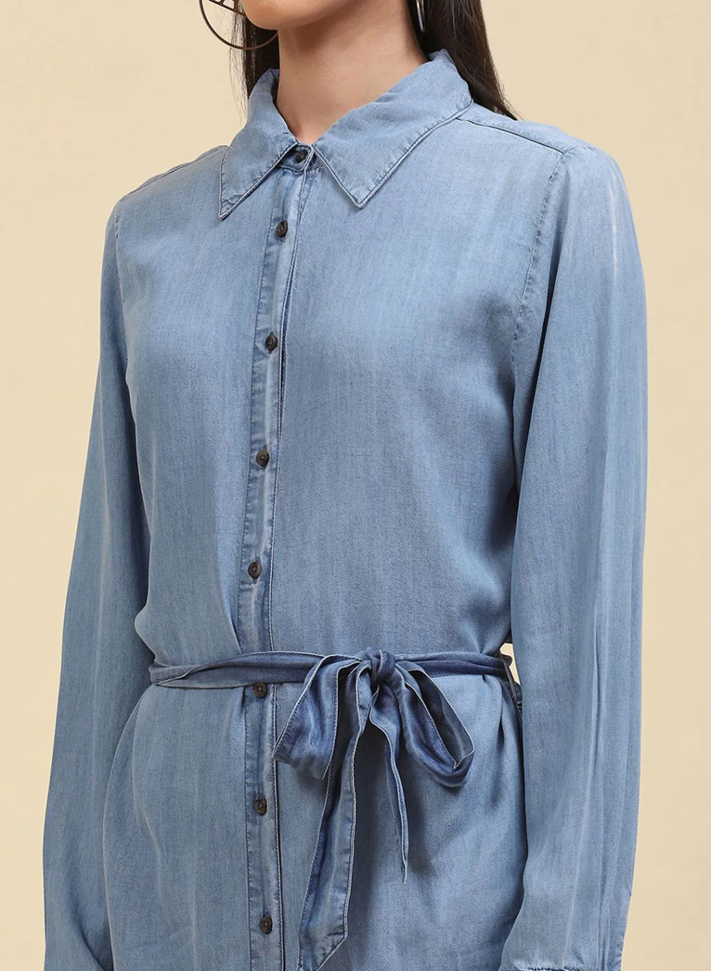 Women Blue Light Wash Tunic - Image 6