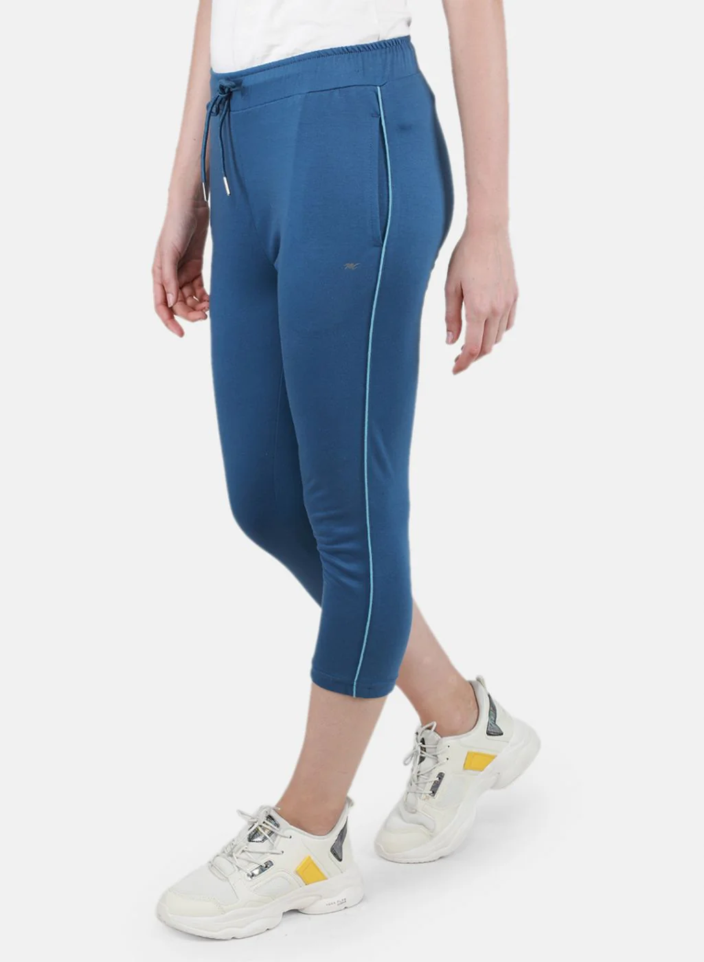 Women Blue Solid Capri - Image 2