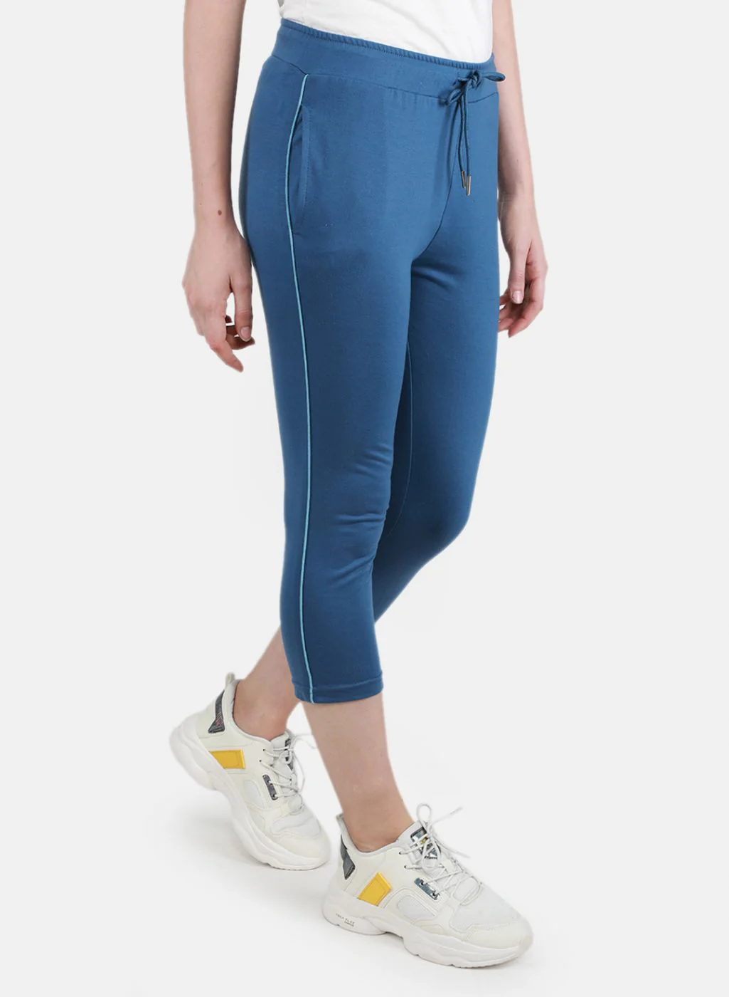 Women Blue Solid Capri - Image 6