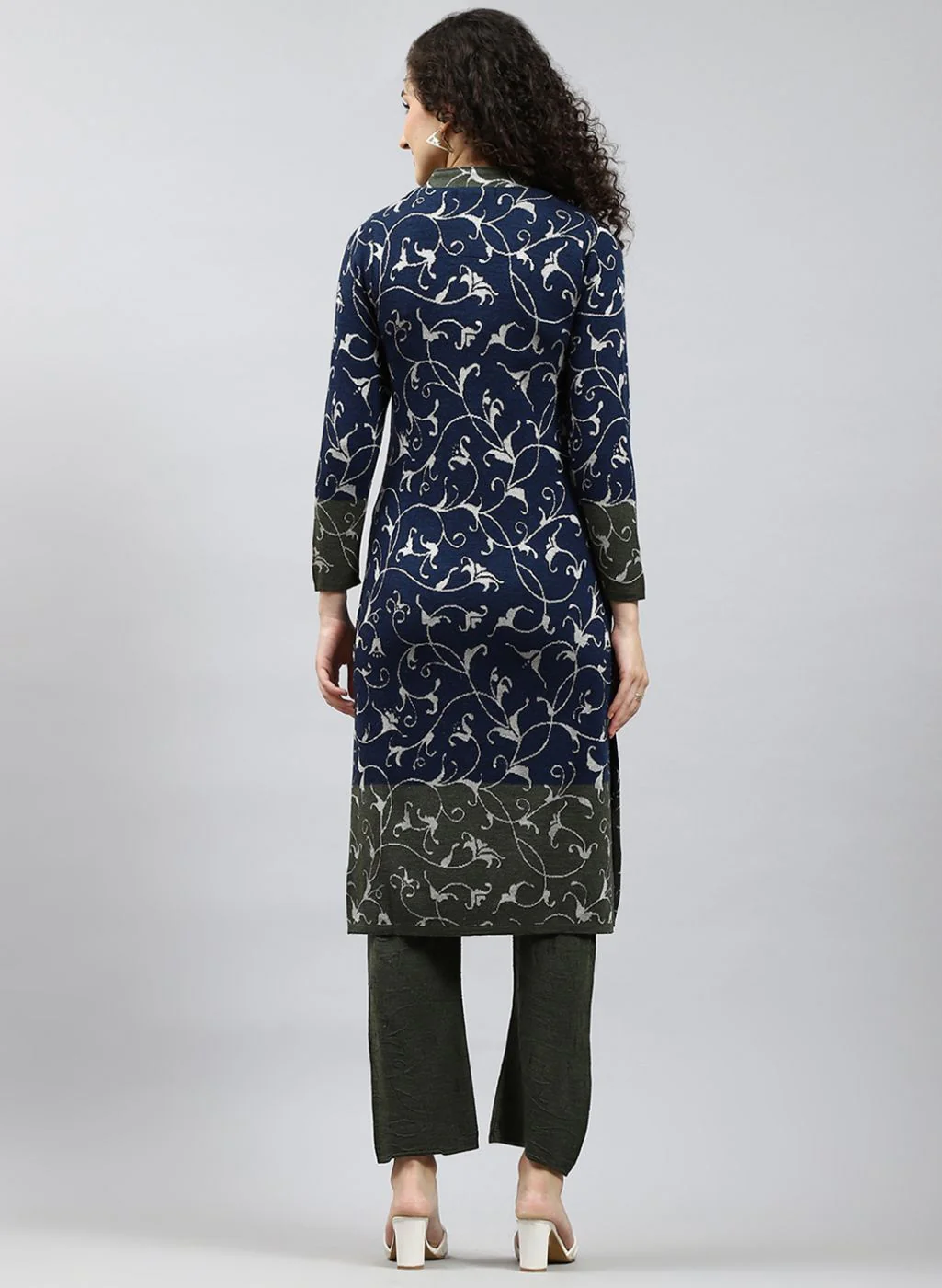Women Green Self Design Kurti+Lower Set for Winter - Image 5