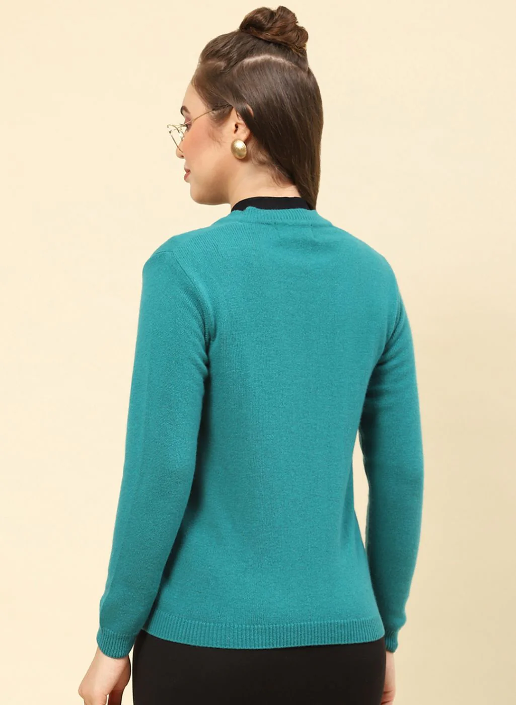 Women Green Solid Lamb wool Cardigan - Image 5