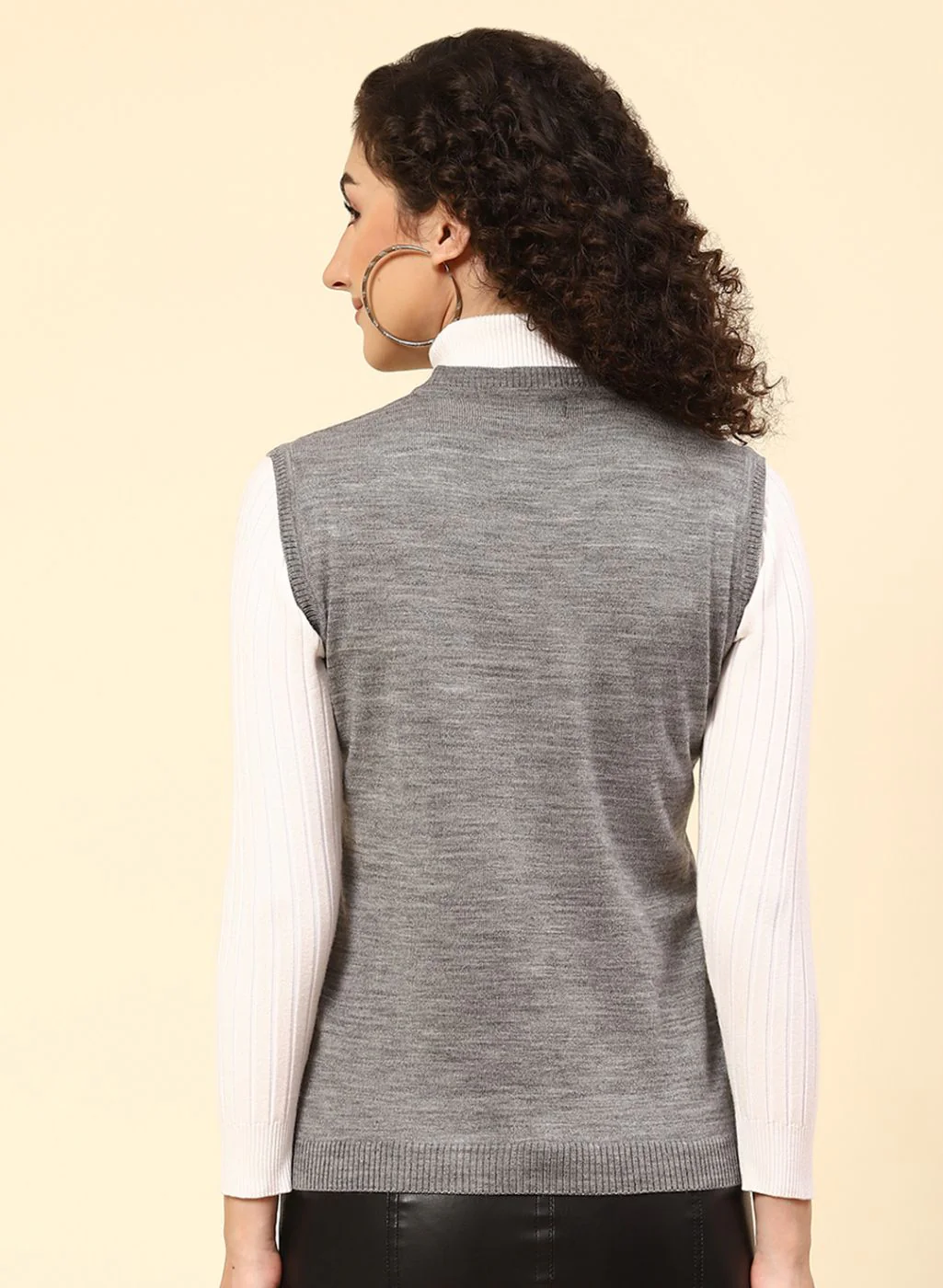 Women Grey Solid Wool blend Cardigan - Image 5