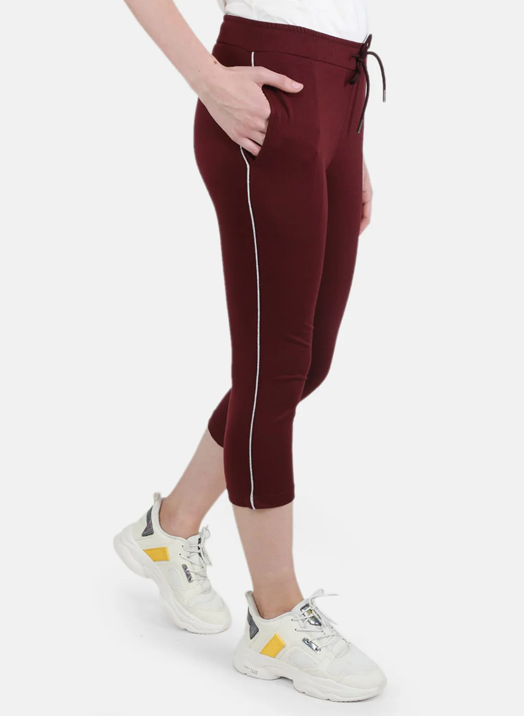 Women Maroon Solid Capri - Image 6