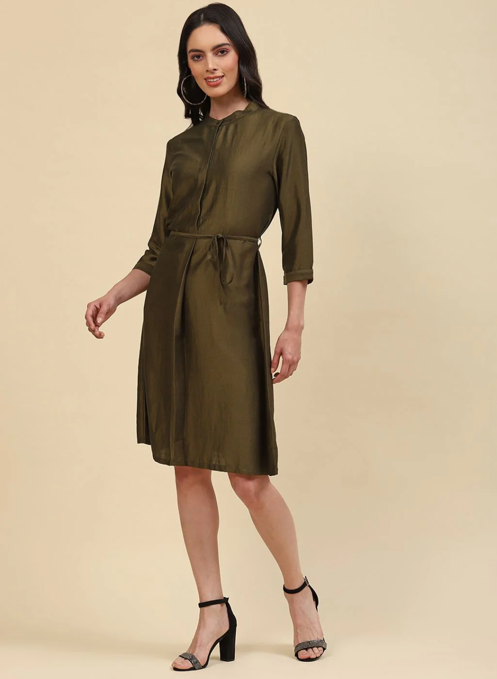 Women Olive Plain Tunic - Image 2