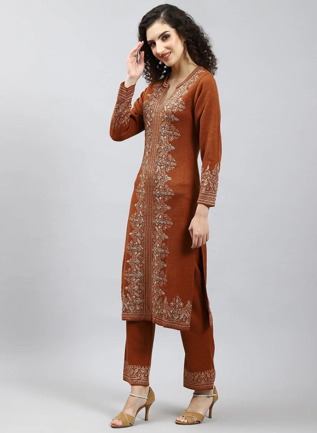 Women Orange Self Design Kurti+Lower Set for Winter - Image 3