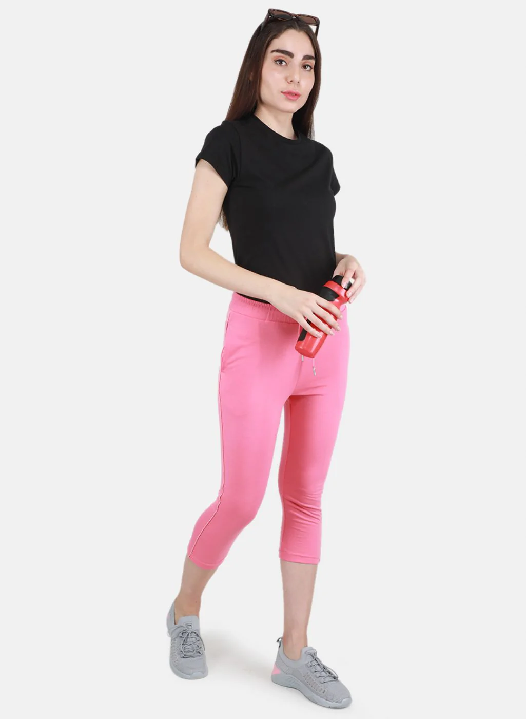 Women Pink Solid Capri - Image 4