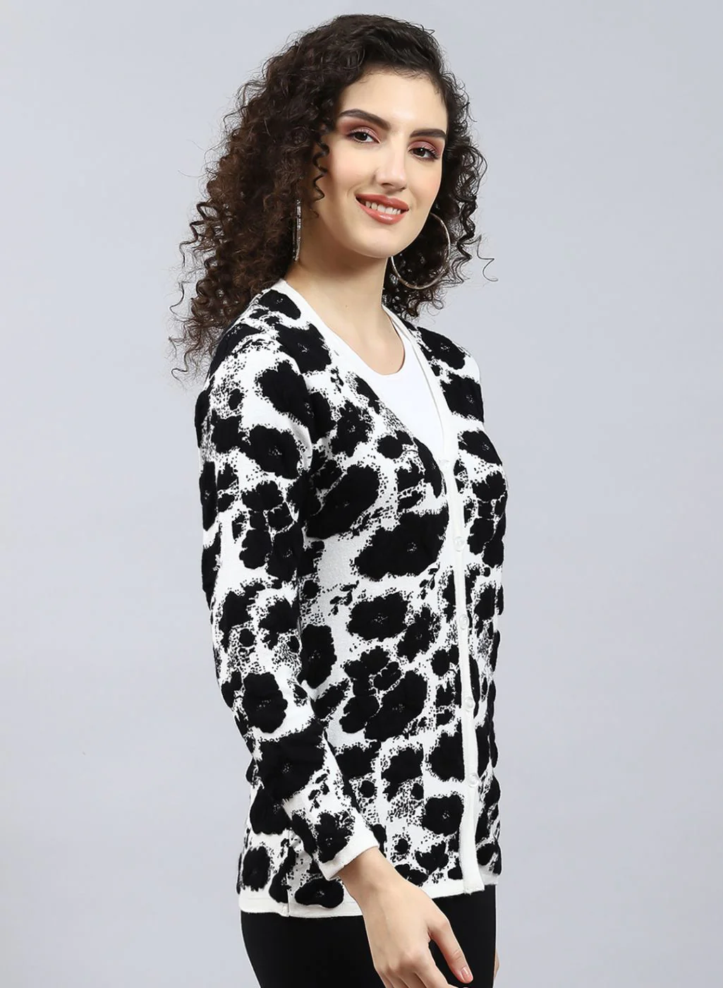 Women White Jaquard Wool blend Cardigan - Image 4