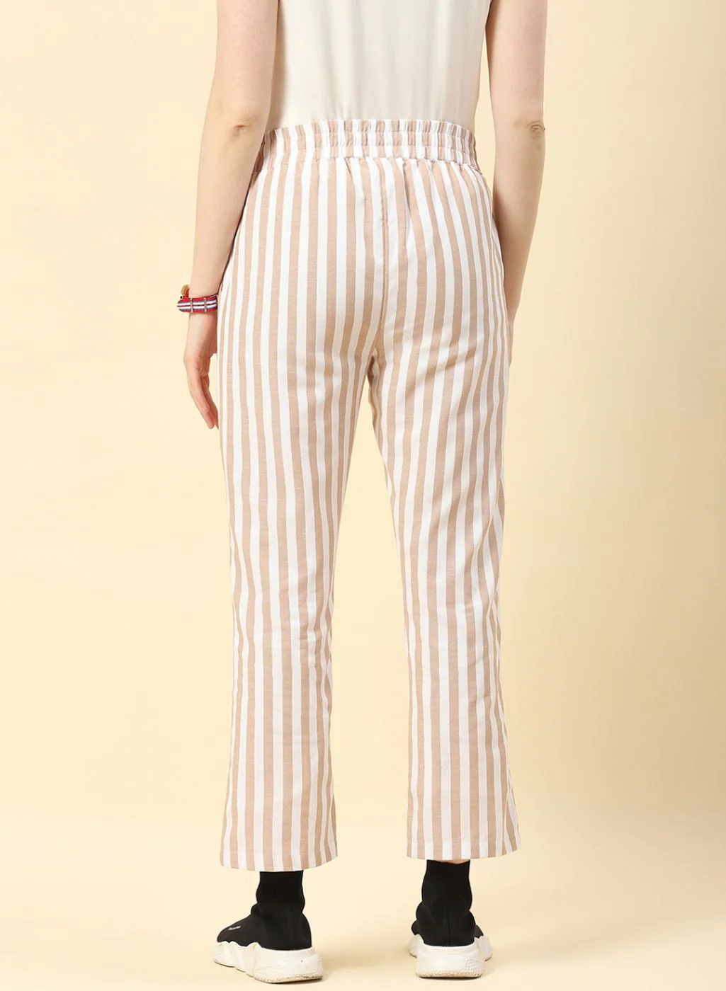 Women White Regular Fit Lower - Image 4