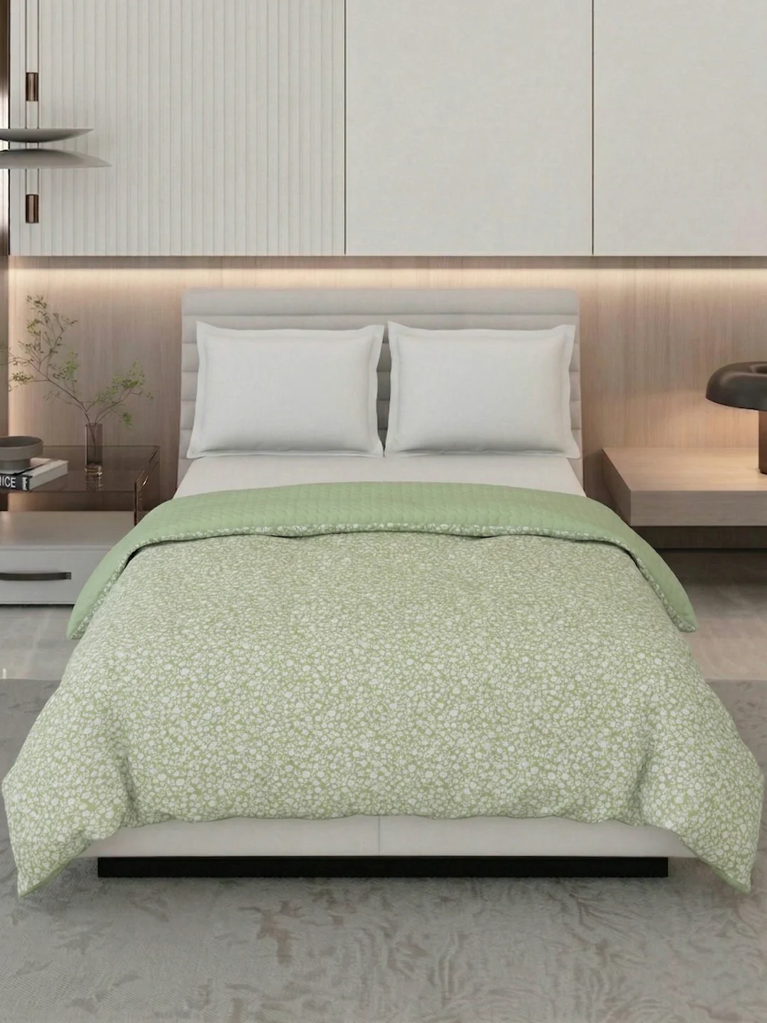 Premium Floral Print Double Bed 3 Ply 200 GSM Comforter Cozy Flannel Collection Weight 2.8 kg - Image 3
