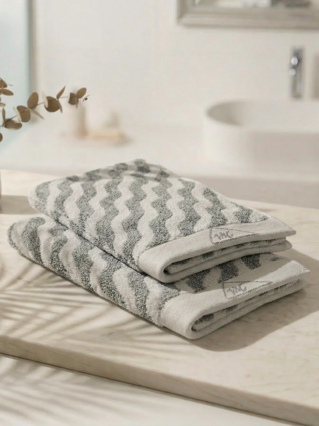 Premium Green & White Pure Cotton Self Design 500 GSM Hand Towel 2 Pc Set (Green Weave Collection) - Image 2
