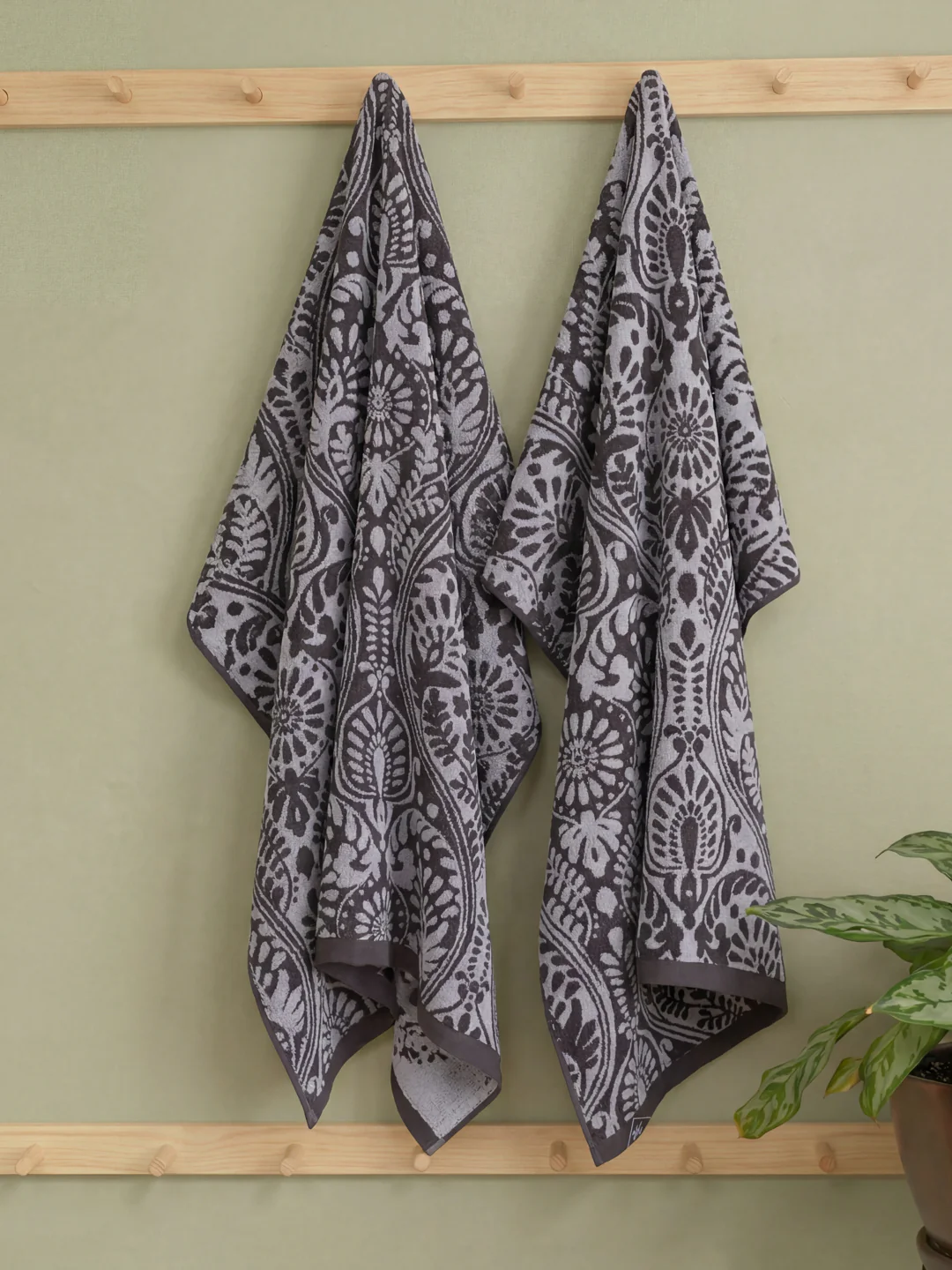 Premium Grey 100% Cotton Self Design 525 GSM Bath Towel Santorini 1 Pc Pvc Pack