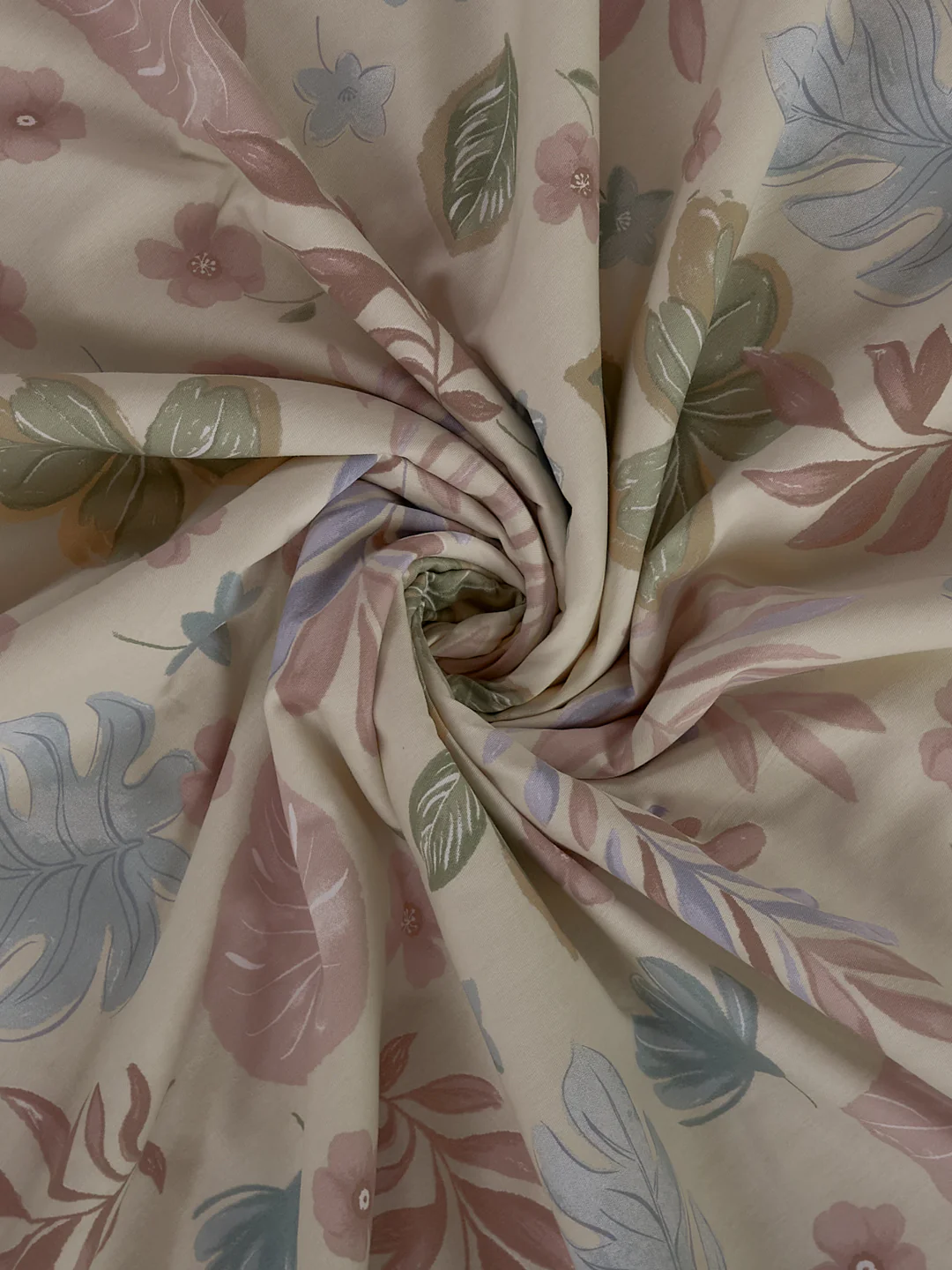 Premium Leaf Print Double Bed 3 Ply 100 GSM Comforter Classique Warm Hug Collection Weight 2.5 kg - Image 10