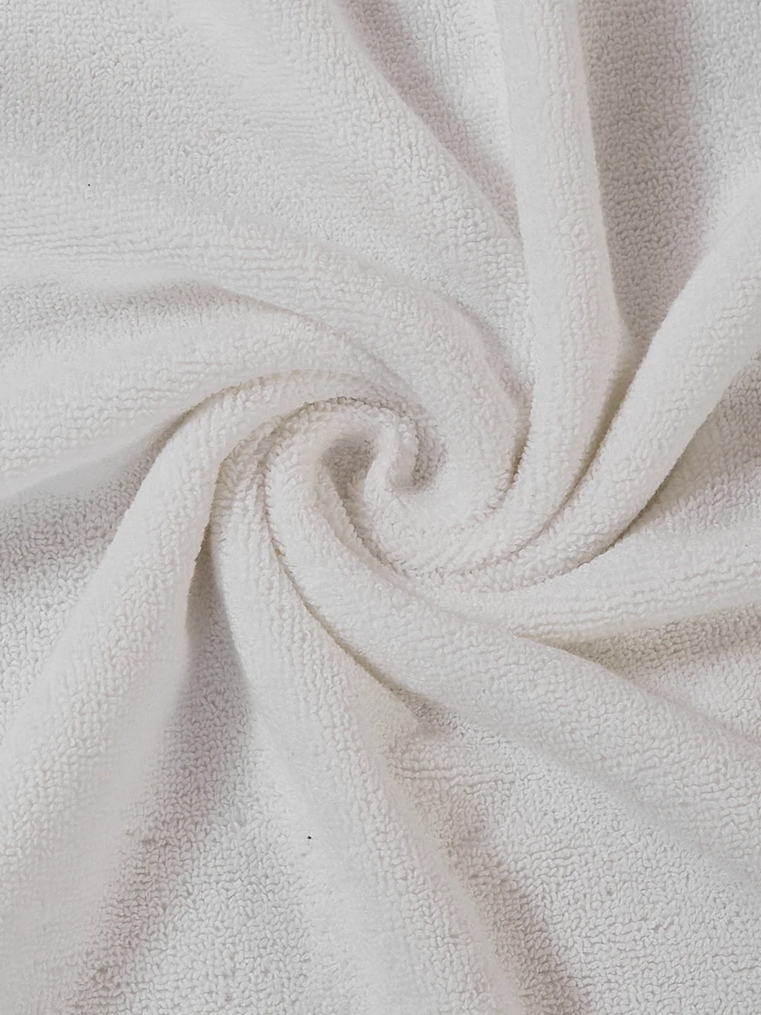 Premium White Pure Cotton Solid 550 GSM Bath Towel 2 Pc Set (Hotel Collection) - Image 10