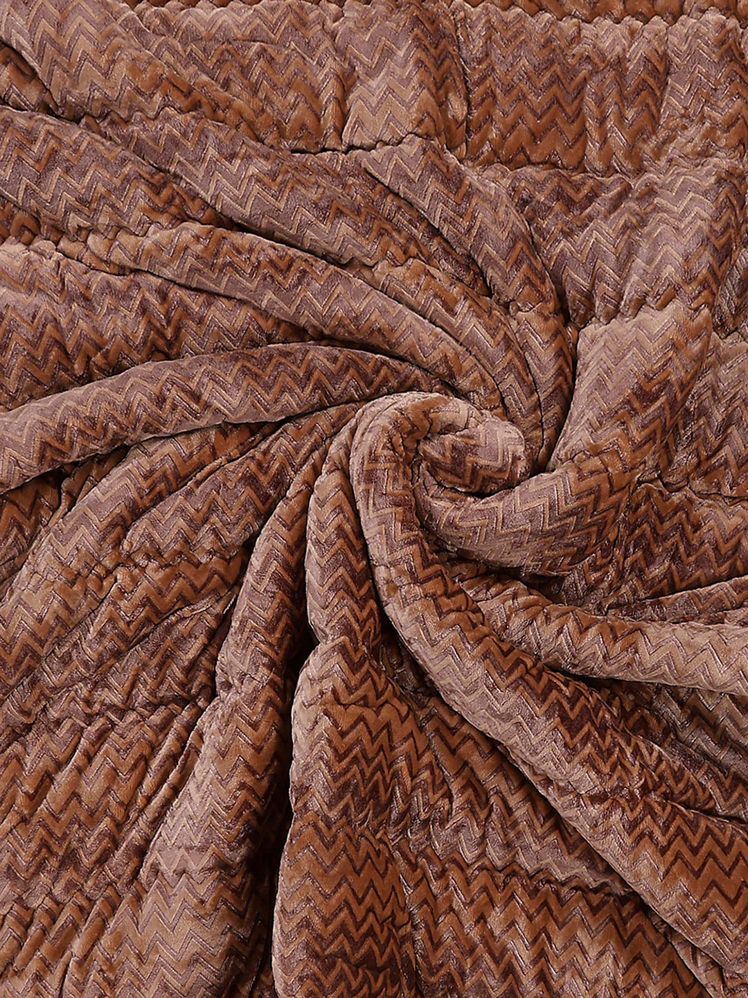 Printed Double Bed 1078 GSM Comforter for Winter - (Delicate) - Image 6