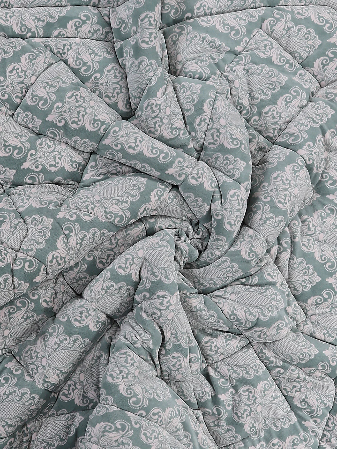 Printed Double Bed 210 GSM Comforter for Mild Winter (Nixie), Weight 729 gm - Image 6