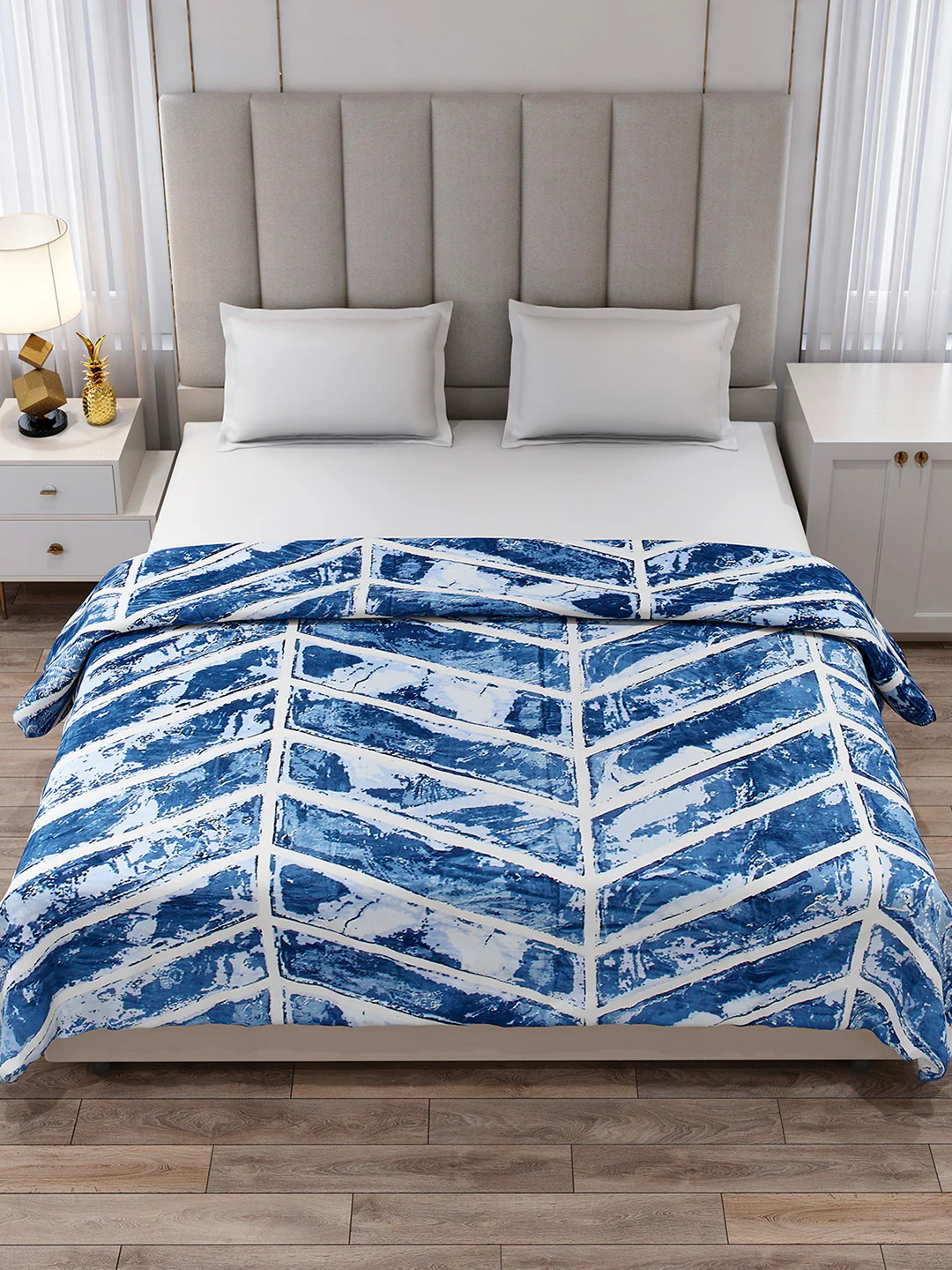 Printed Double Bed 300 GSM Blanket for AC Room - (Legacy) - Image 2