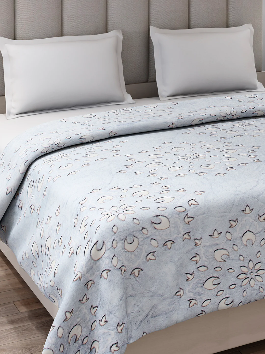 Printed Double Bed 300 GSM Blanket for AC Room - (Matrix) - Image 4