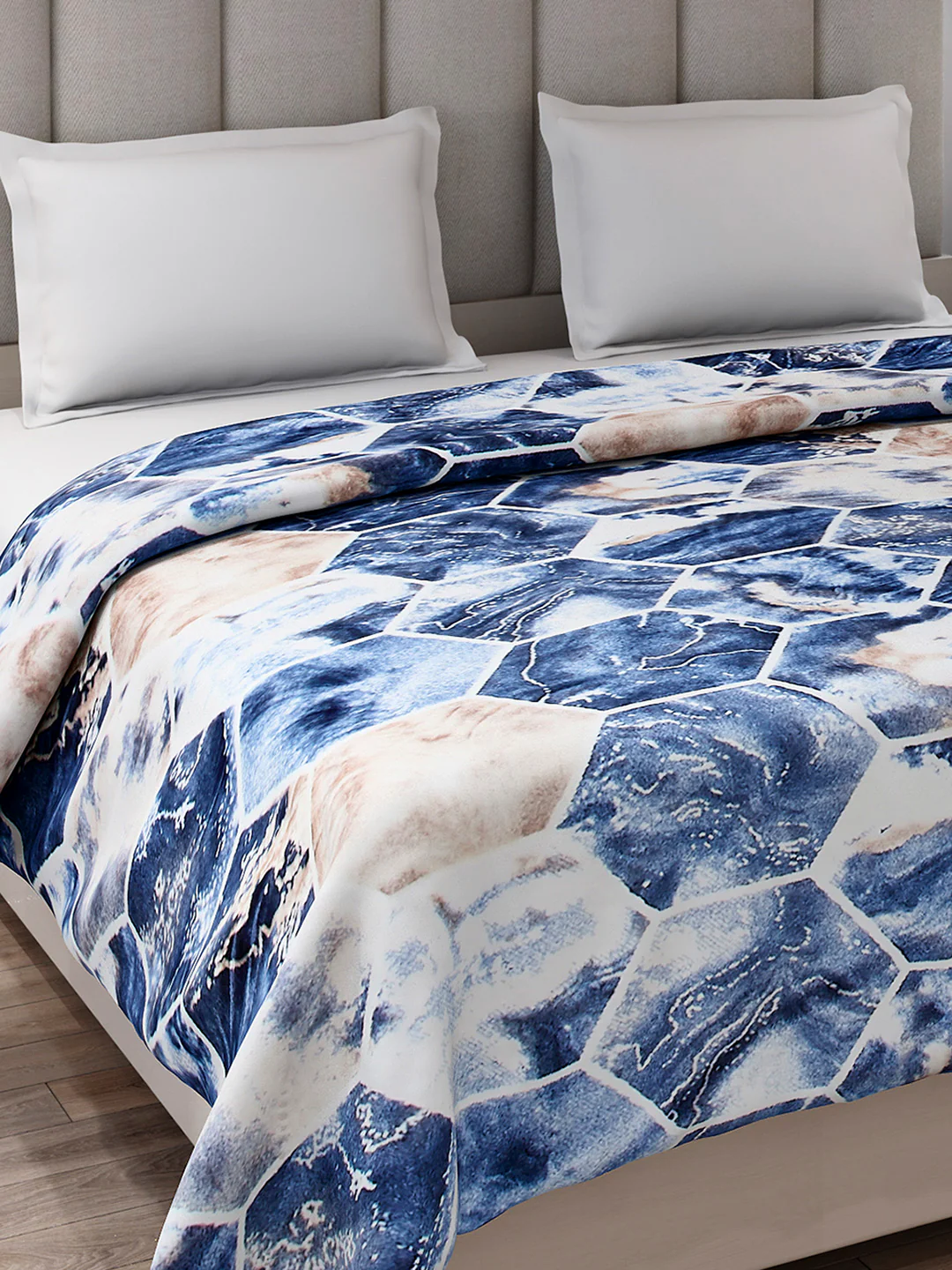 Printed Double Bed 354 GSM Blanket for AC Room - (Opera) - Image 4