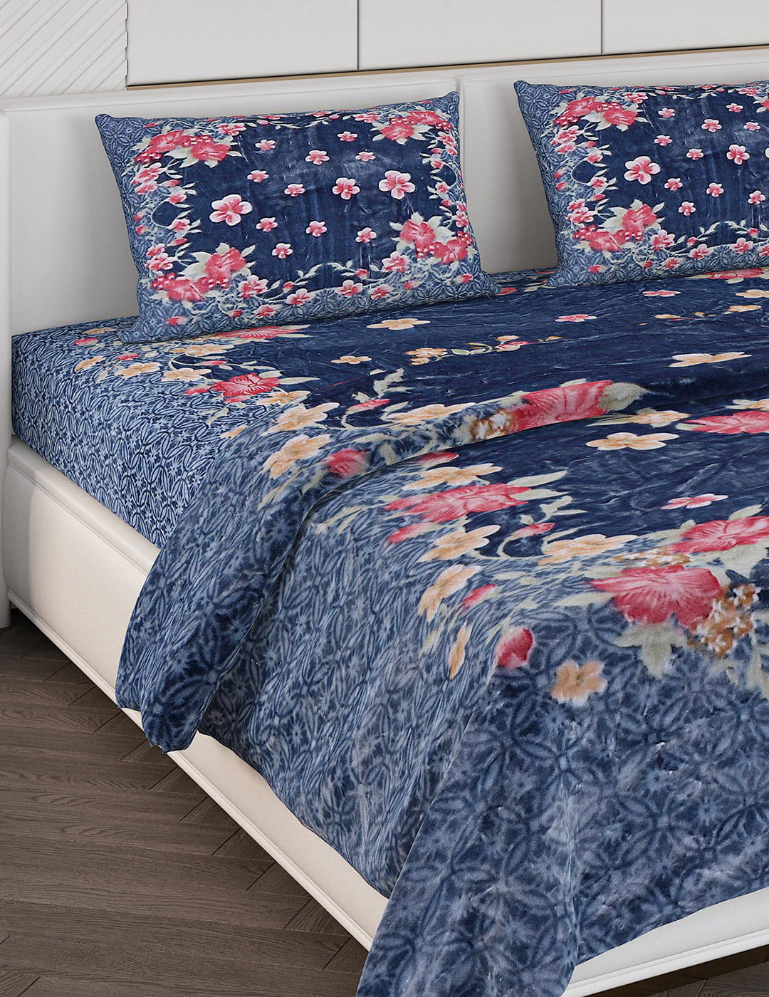 Printed Double Bed Bedding Set - Image 5