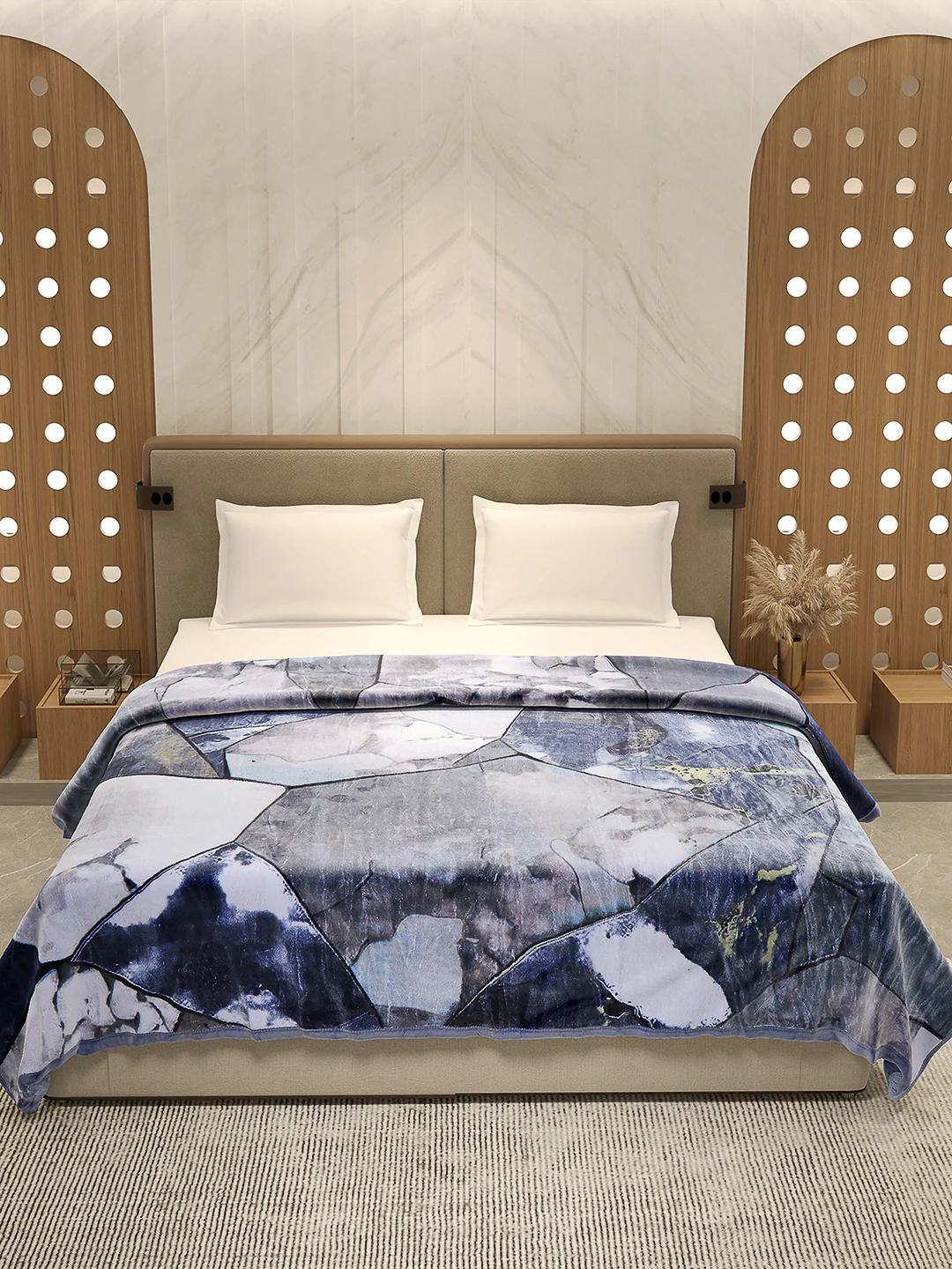 Printed Double Bed Blanket 1 Ply, 550 GSM, 2.9 kg (Roman) - Image 3