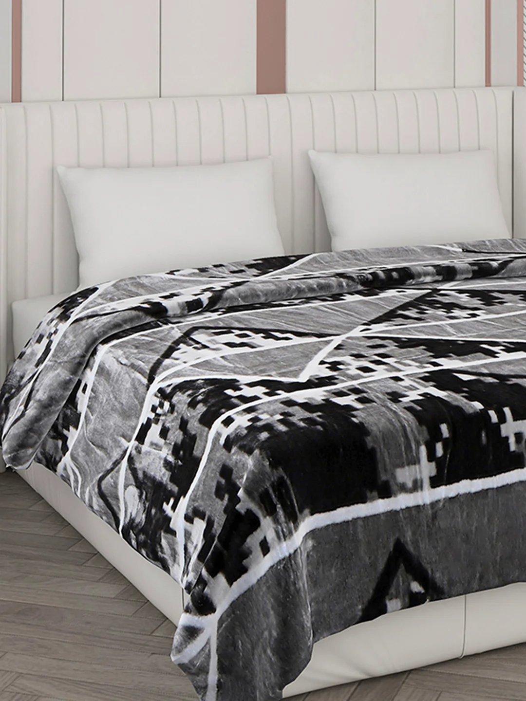 Printed Double Bed Reversible Blanket 2 Ply, 871 GSM, 4.6 kg (Moonvalley)