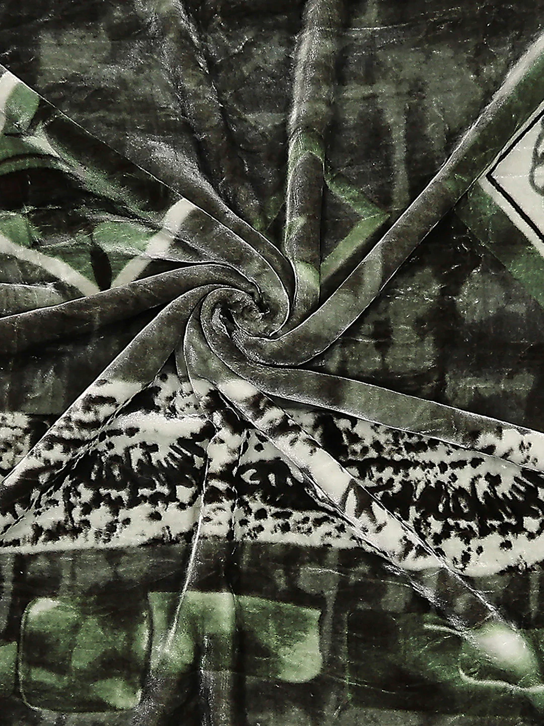 Printed Double Bed Reversible Blanket 2 Ply, 872 GSM, 4.6 kg (Moonvalley) - Image 6