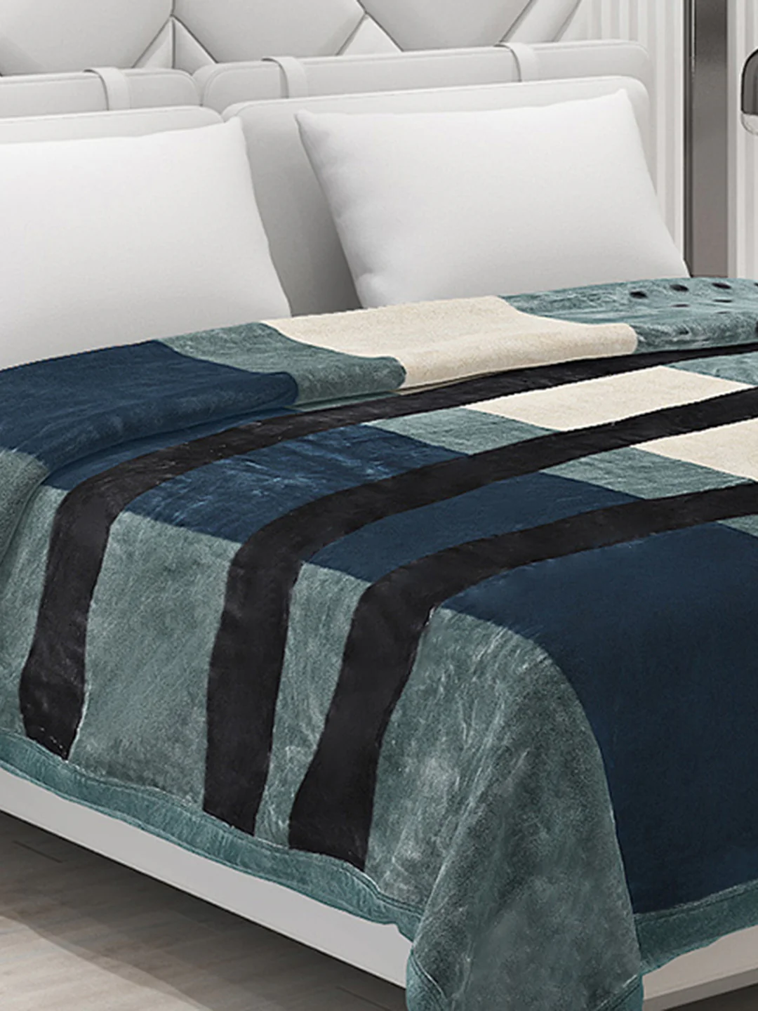 Printed Double Bed Blanket for Heavy Winter -2 Ply - Image 4