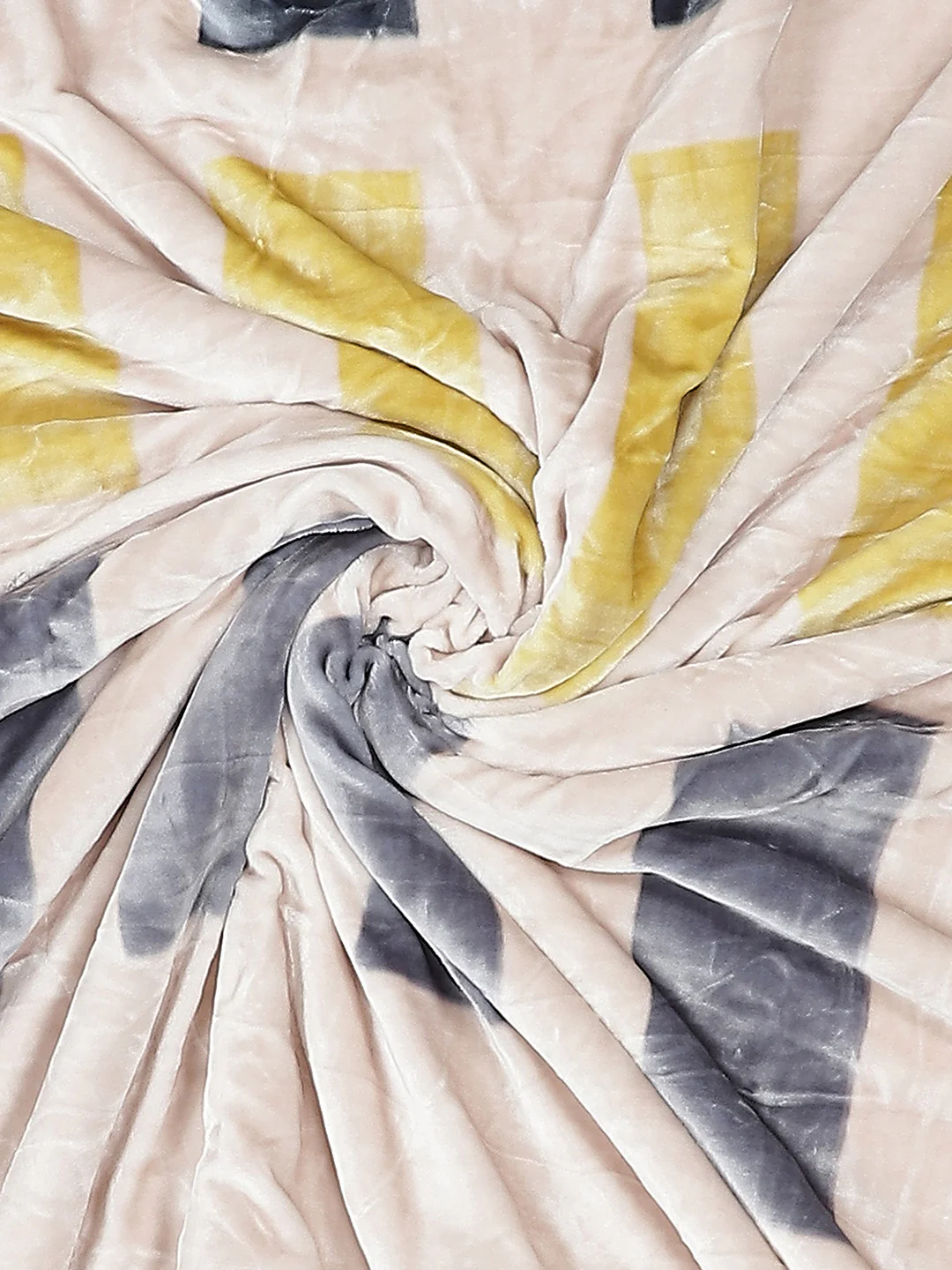 Printed Double Bed Blanket for Heavy Winter -3 Ply - Image 7