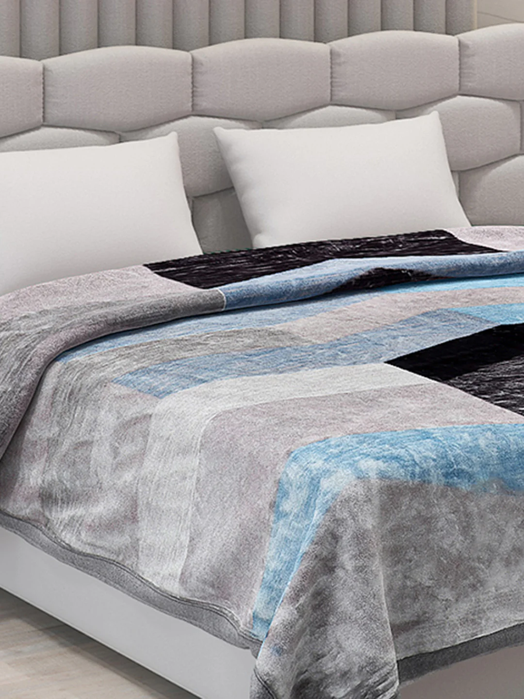 Printed Double Bed Blanket for Heavy Winter -3 Ply - Image 4