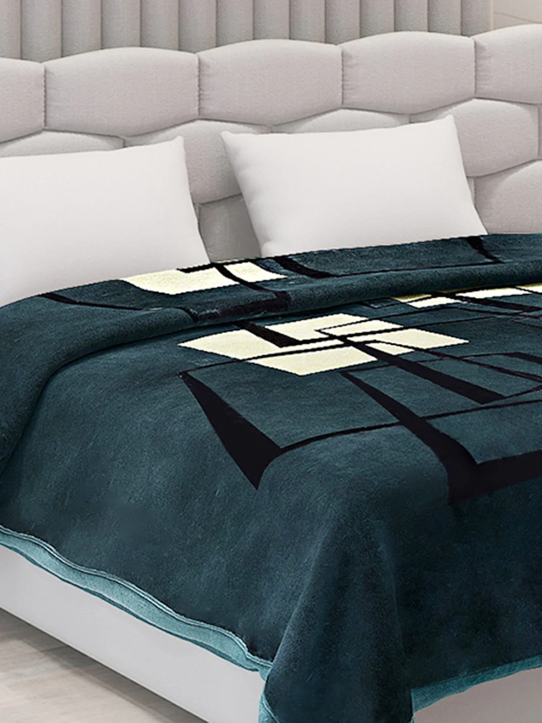 Printed Double Bed Blanket for Mild Winter -2 Ply - Image 4