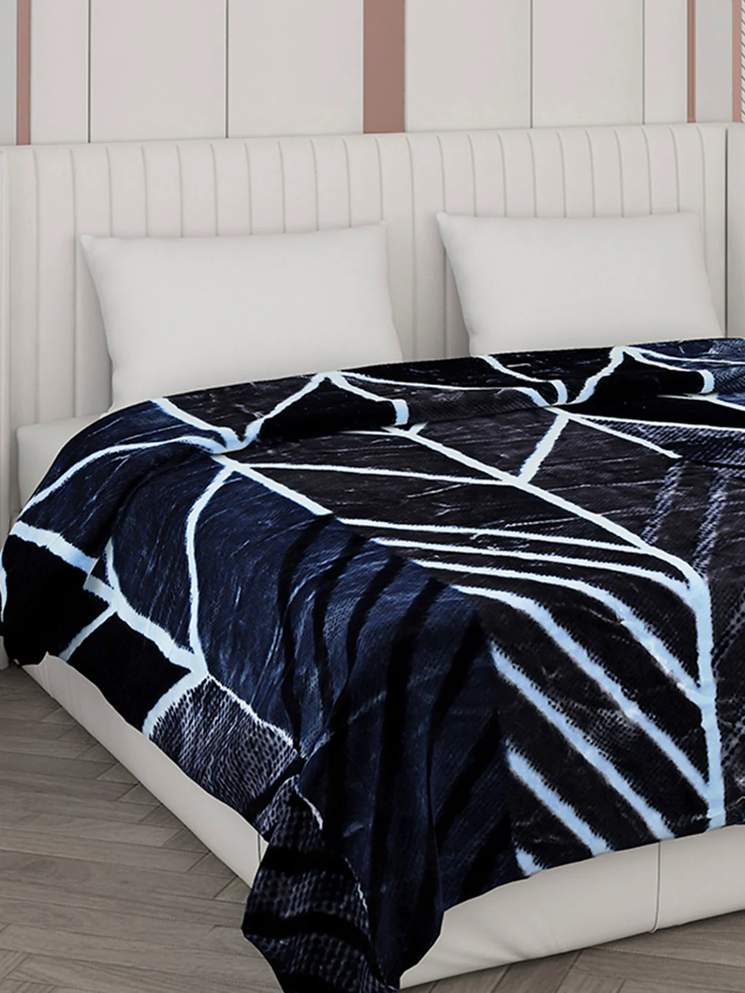 Printed Double Bed Blanket for Mild Winter -2 Ply - Image 4