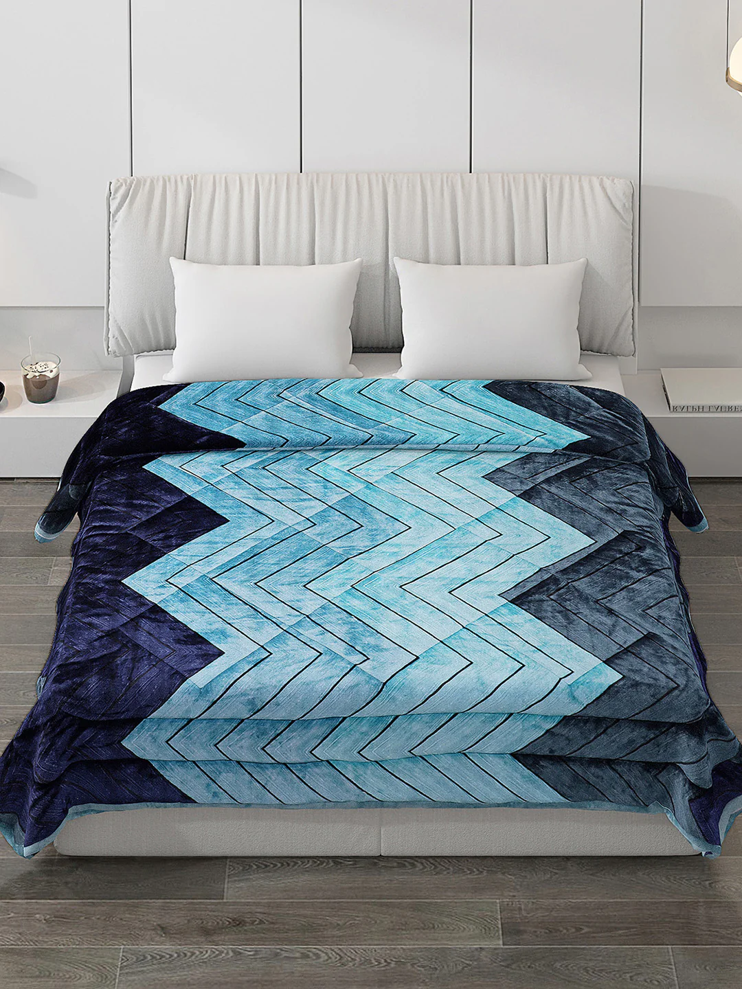 Printed Polyester Double Bed Comforter for Winter - Image 2