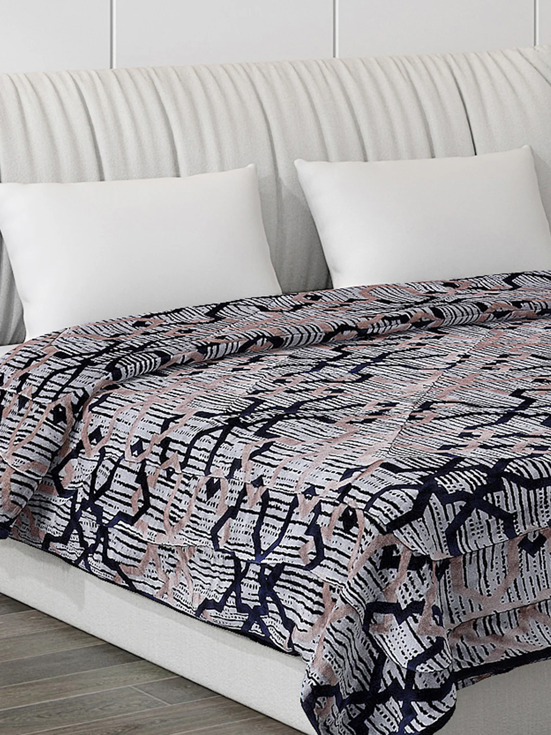 Printed Polyester Double Bed Comforter for Winter - Image 4
