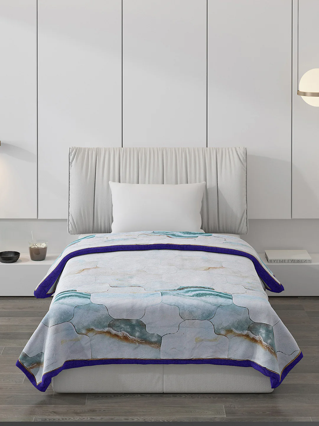 Printed Polyester Single Bed Comforter for AC Room - Image 3