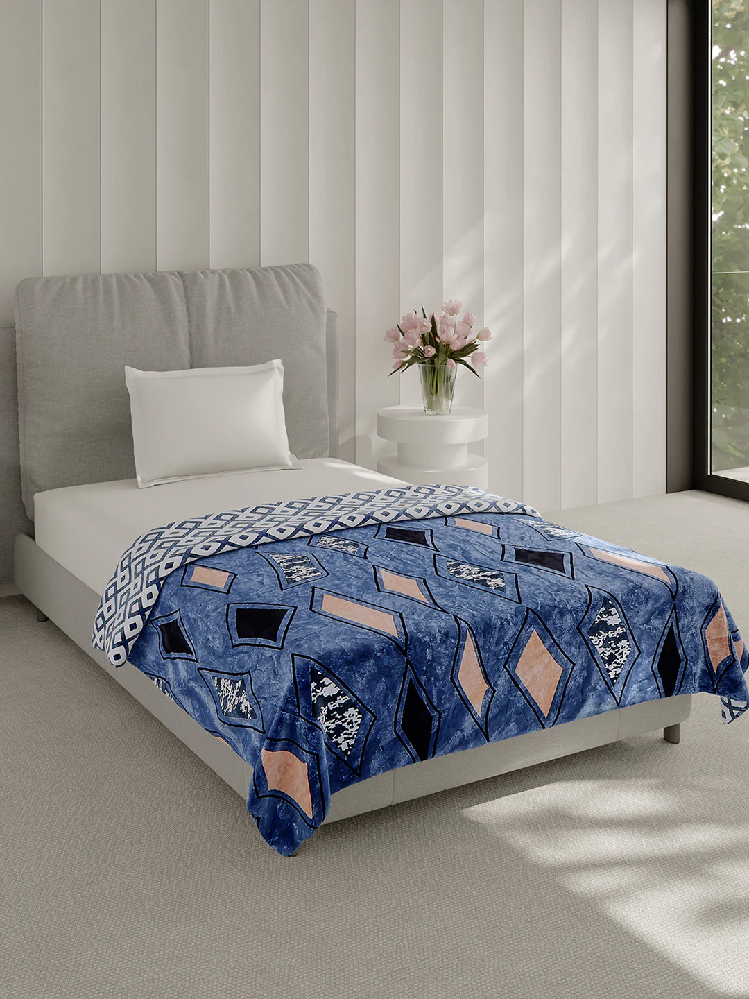 Printed Single Bed 350 GSM Blanket for AC Room - (Paramount) - Image 4