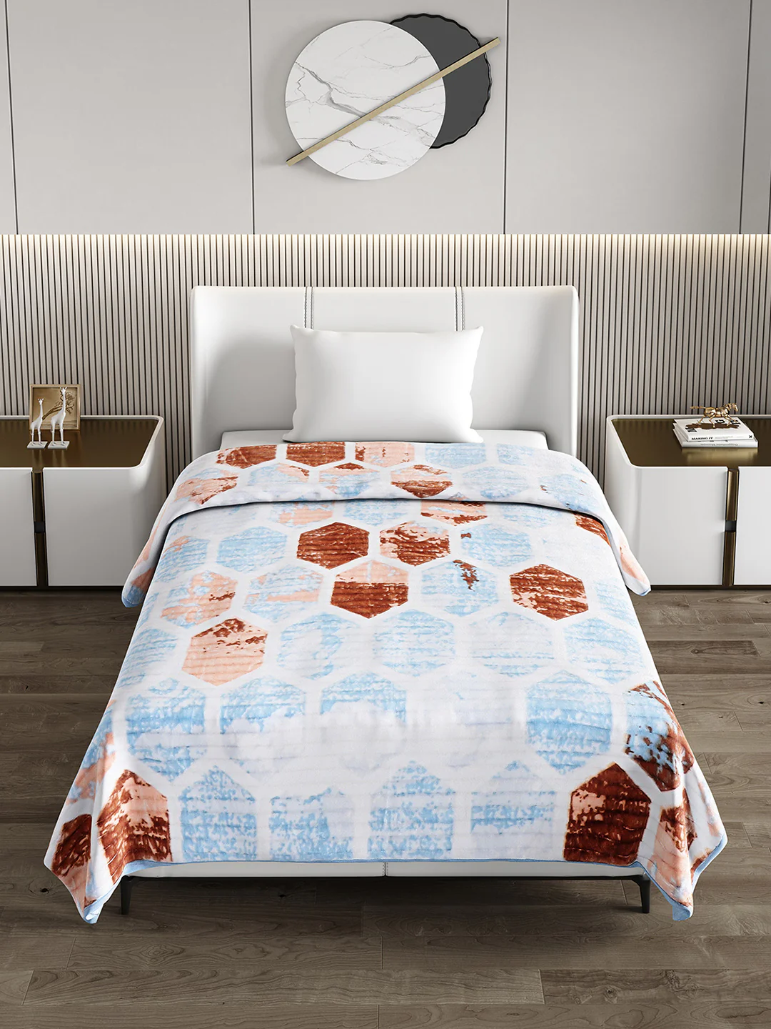 Printed Single Bed 965 GSM Blanket Marco 3 Ply (Weight 3.4 kg) - Image 3