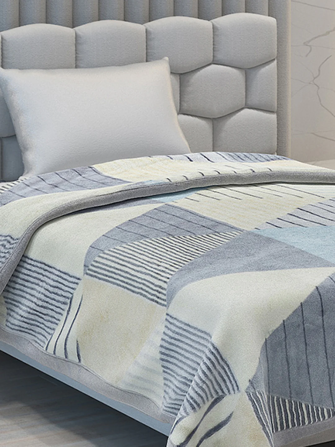 Printed Single Bed Blanket for Mild Winter -2 Ply - Image 4