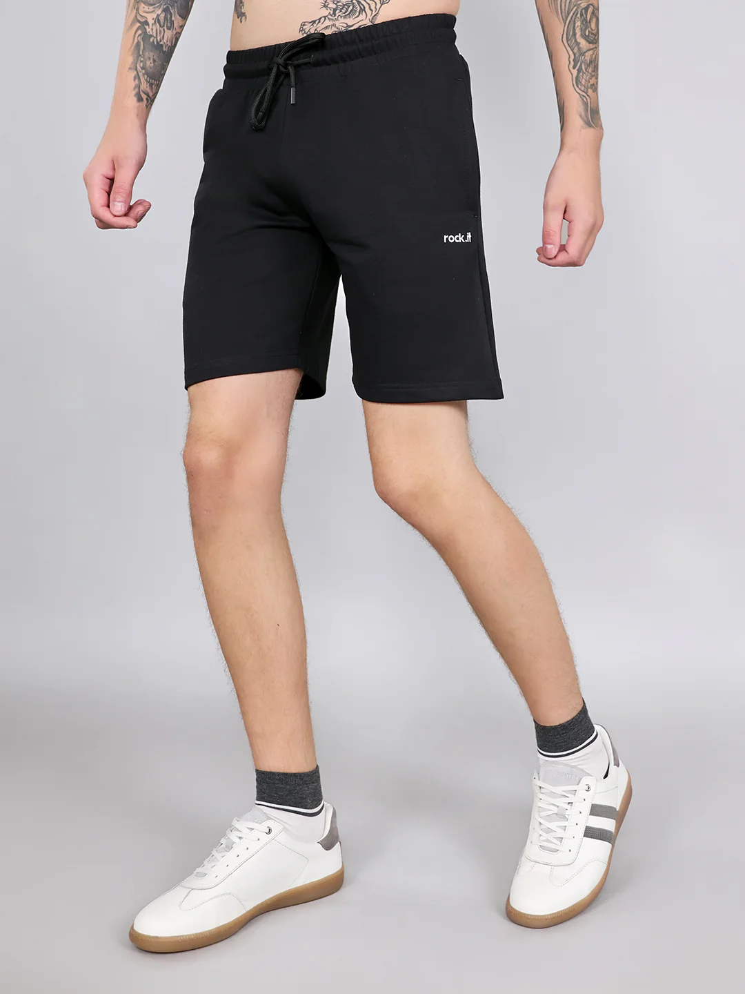 Rock.it Men Black Solid Regular Fit Shorts - Image 2