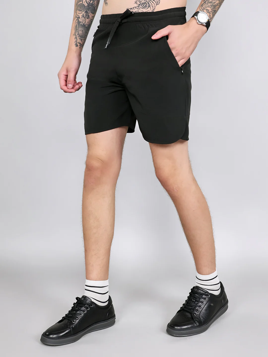 Rock.it Men Black Solid Regular Fit Shorts - Image 2