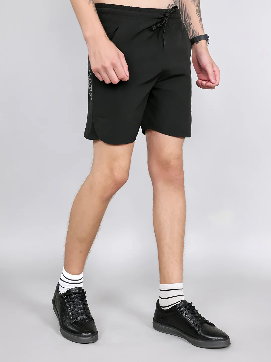 Rock.it Men Black Solid Regular Fit Shorts - Image 3