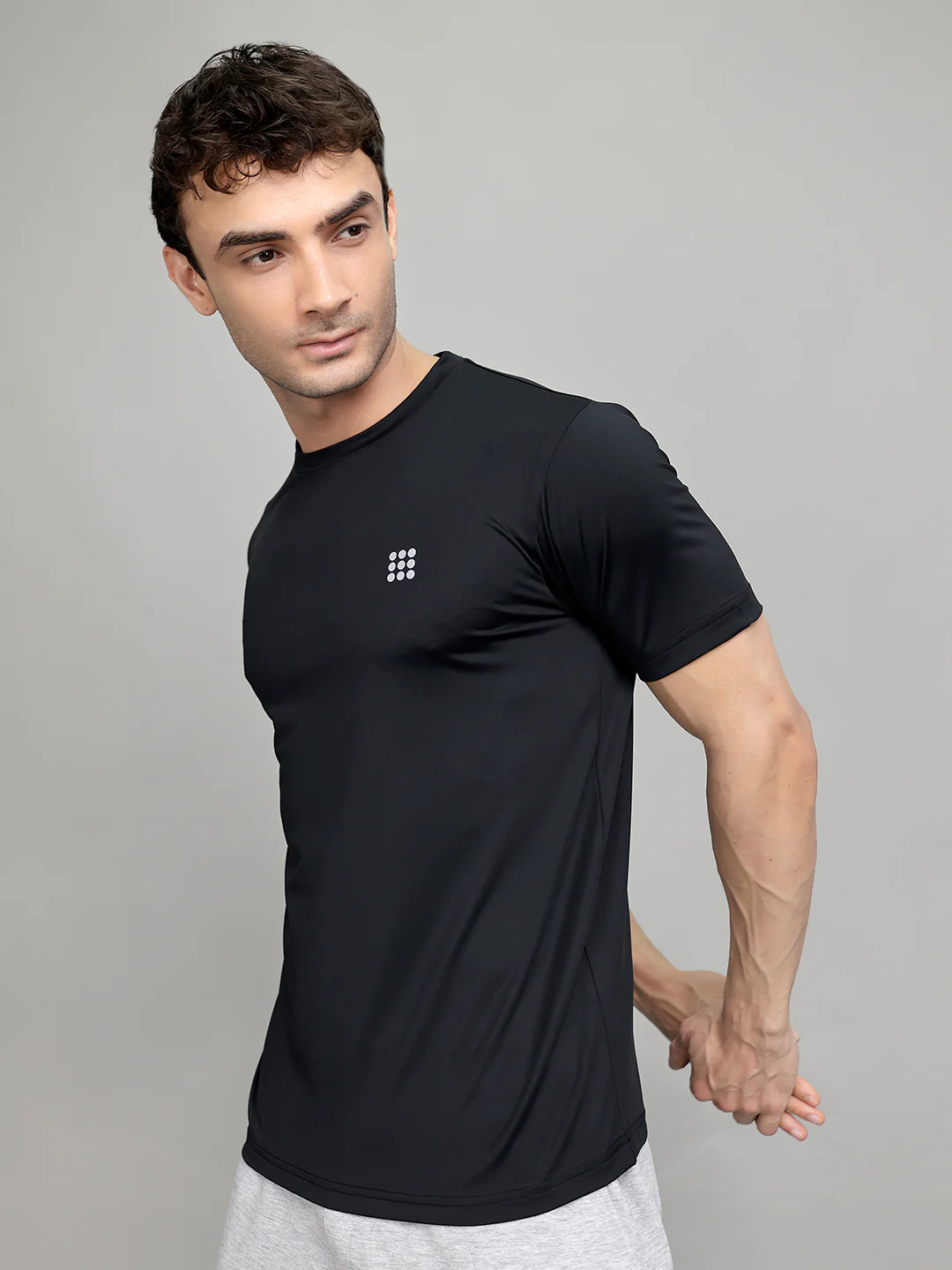 Rock.it Men Black Solid Round Neck Half Sleeve T-Shirt - Image 2