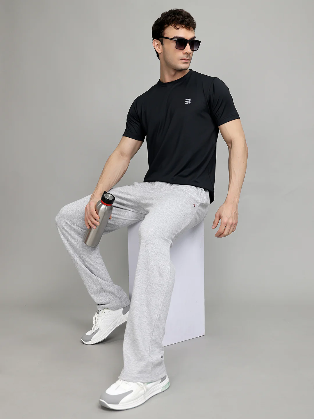 Rock.it Men Black Solid Round Neck Half Sleeve T-Shirt - Image 6