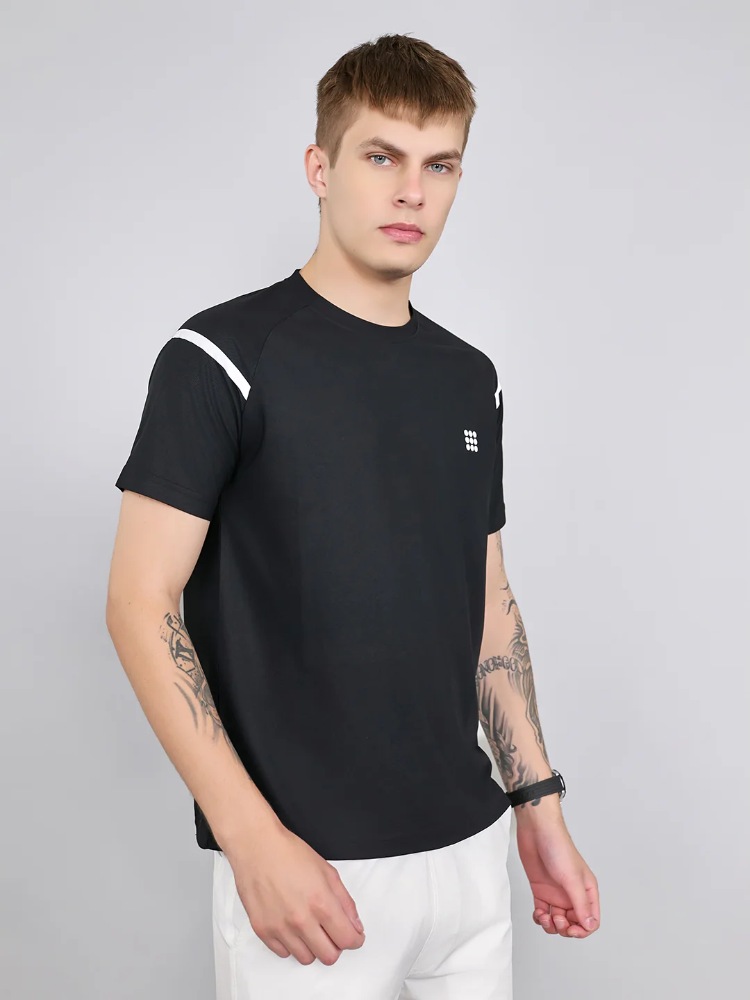 Rock.it Men Black Solid Round Neck Half Sleeve T-Shirt - Image 3