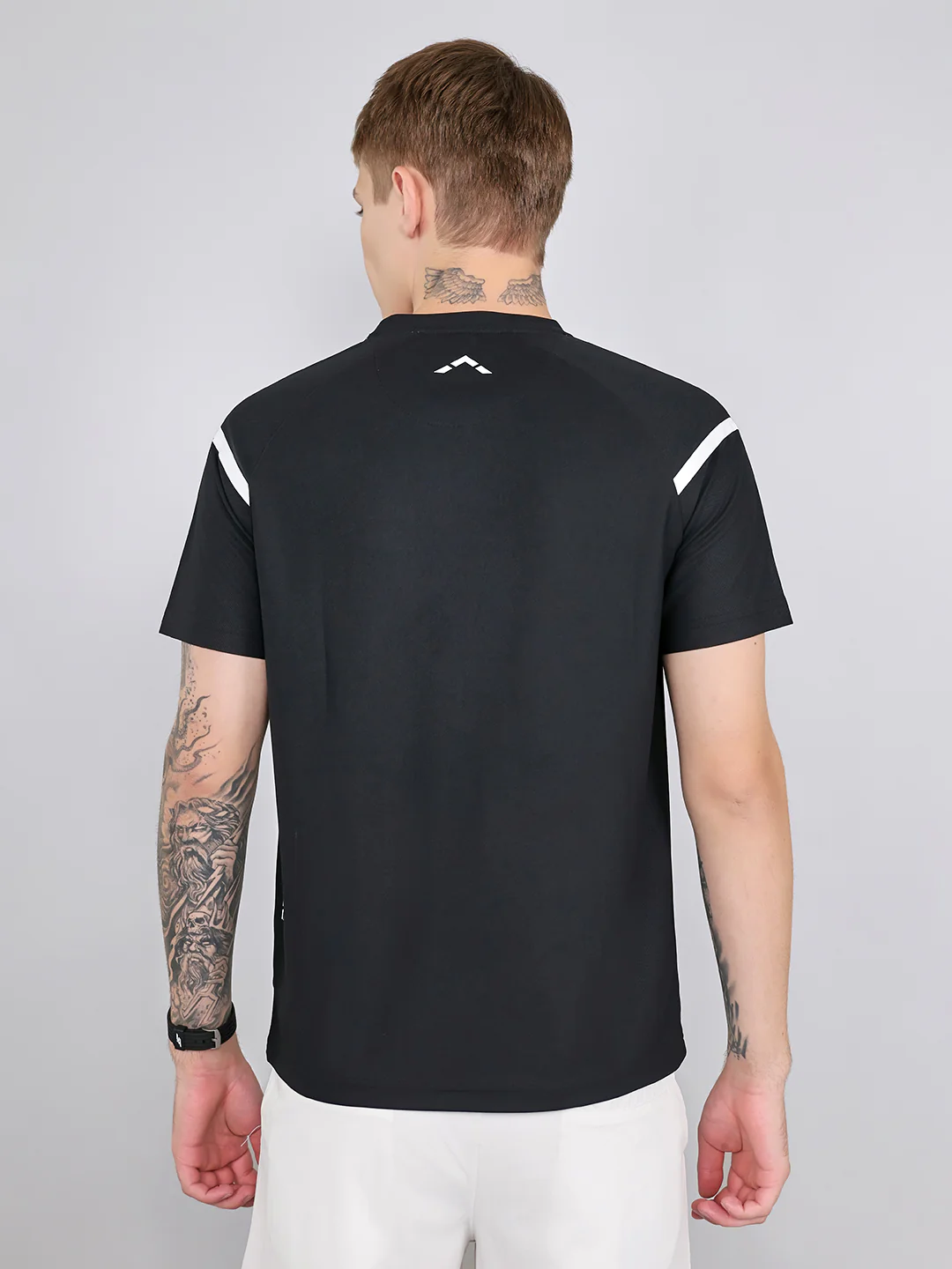 Rock.it Men Black Solid Round Neck Half Sleeve T-Shirt - Image 4