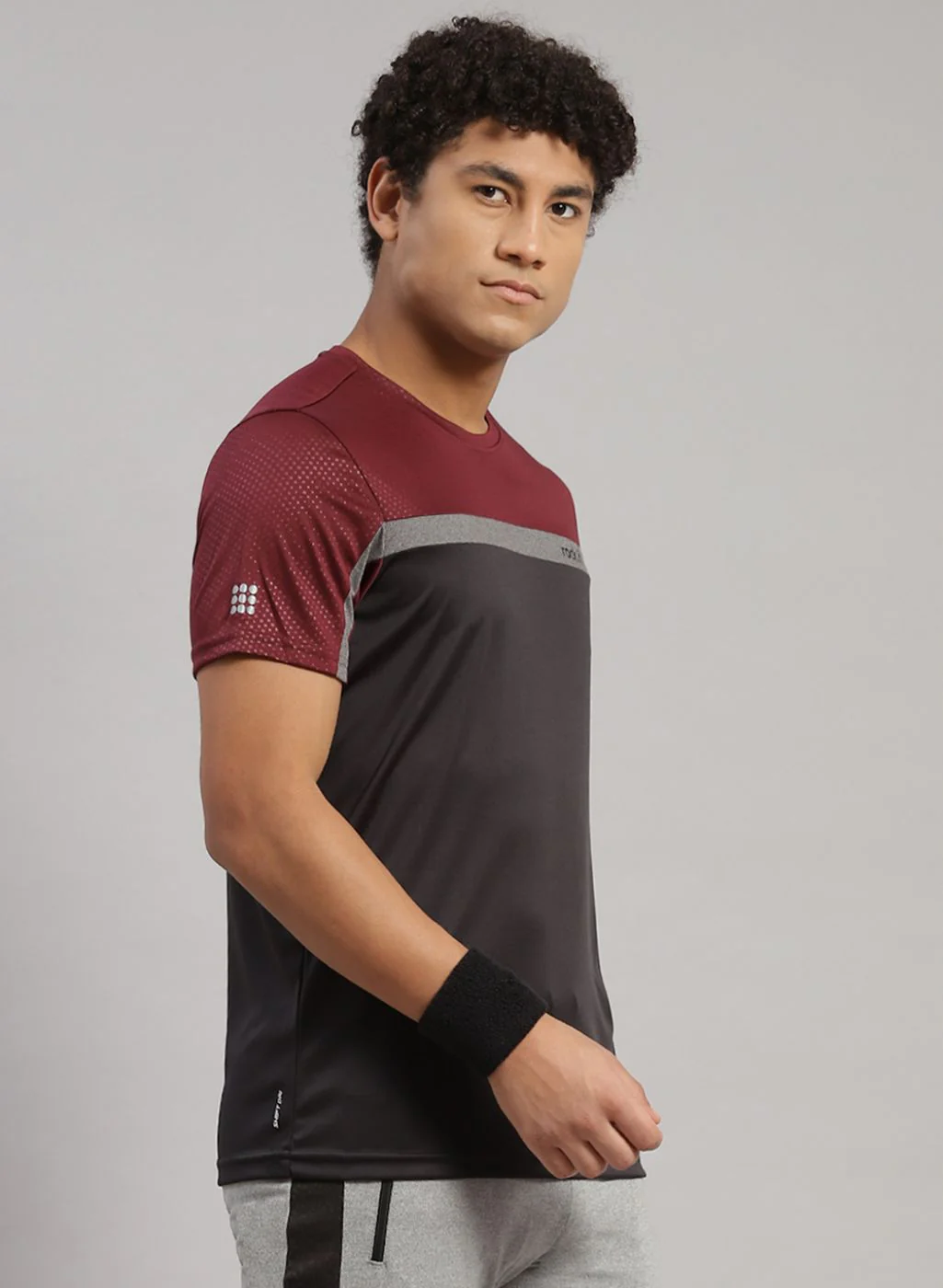 Rock.it Men Black Solid T-Shirt - Image 3